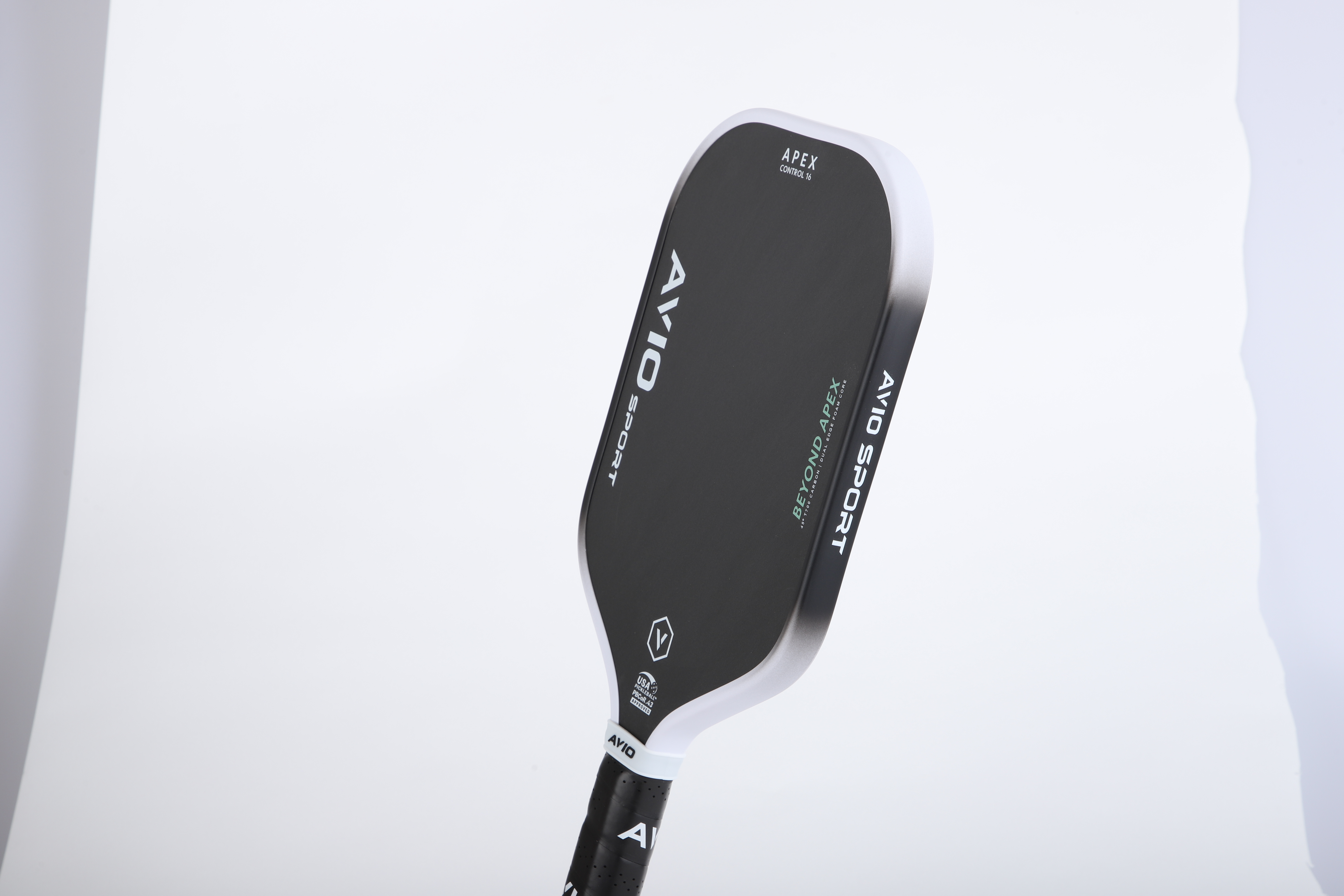 AVIO APEX 카본 페이스와 프레임 디테일